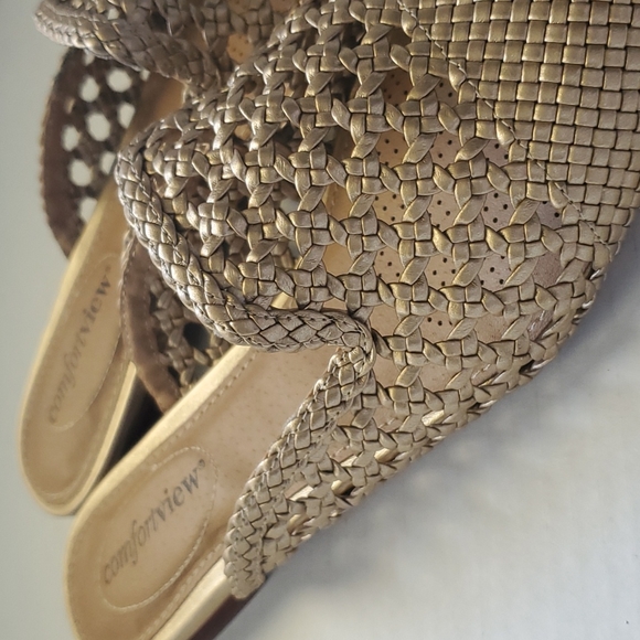 Comfortview Gold Metallic color Sandals Slip On sz 8.5 - Picture 4 of 10